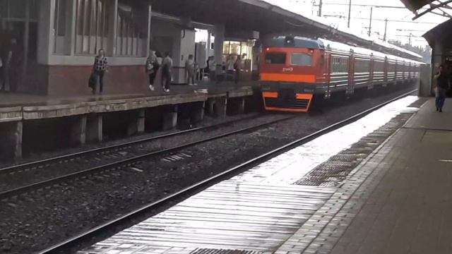 ЭД2Т-029 сообщением "Москва(Казанский вокзал)-"Голутвин", платформа Выхино. смотреть онлайн