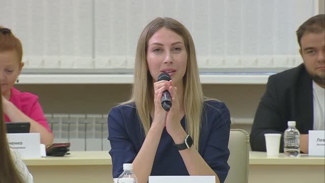 Хабаровчанка Олеся Смирнова приняла участие в прямой линии с губернатором