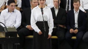 В минуту жизни трудную Теснится ль в сердце грусть,Одну молитву чудную Твержу я наизусть.