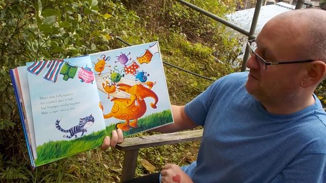 Mr Andy reads Aliens Love Underpants by Claire Freedman and Ben Cort смотреть онлайн