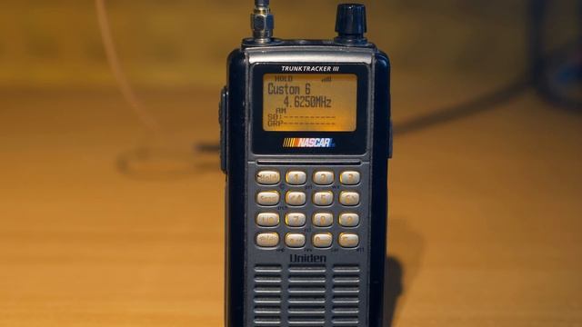 Uniden BR330T Приёмник сканер 0.1 - 1300 МГц. Uniden с КВ диапазоном. Работа, устройство. смотреть онлайн