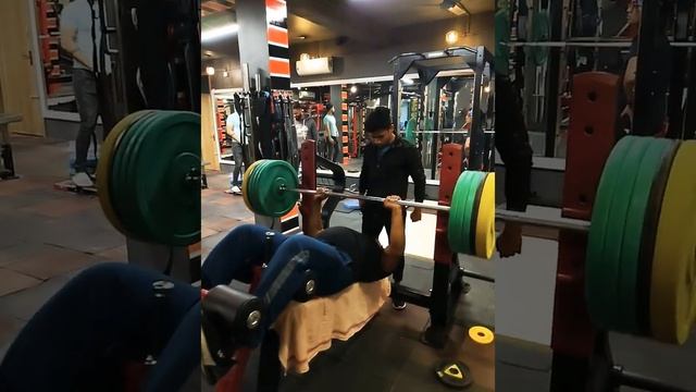 120 kg pause bench press warm-up first set ,     #powerlifting #biceps #gainingweight #benchpress смотреть онлайн