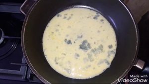 Салат с копченой курицей и зеленым горошком