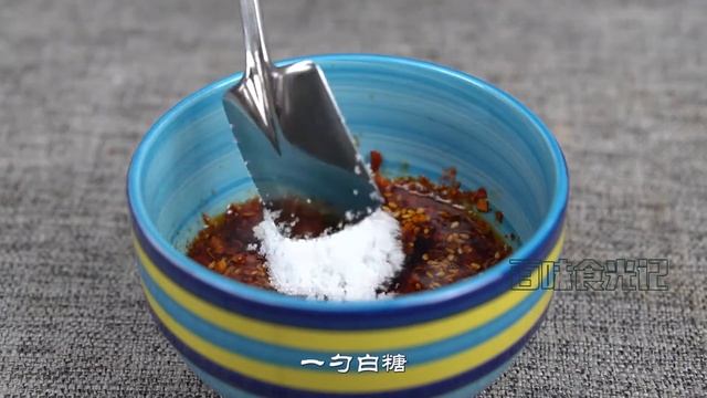 秋天吃藕胜过吃肉，莲藕像我这样做，你拿二斤排骨我都不换【百味食光记】 смотреть онлайн