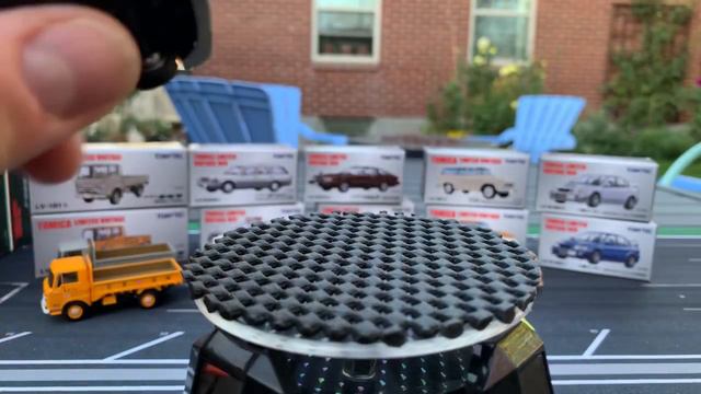 Lamley Live: New Ferraris arrived! (And more from Tomica Limited Vintage) смотреть онлайн