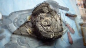 Как разобрать пылесос Electrolux Z7890EL добратся до мотора. How to disassemble an vacuum cleaner