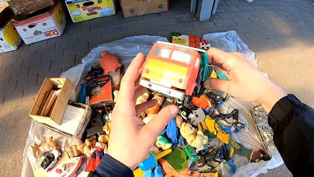 Куча ножей на Барахолке. Советские игрушки. Много масштабных моделей в ремонт смотреть онлайн