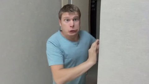 Малой и ужастик на ночь 👻.