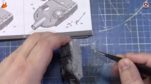 Третья часть сборки модели танка "AMX-13/90" фирмы "Takom" в 1/35 масштабе.