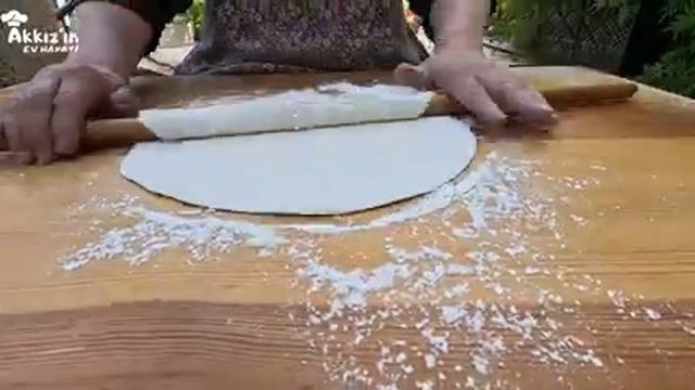 BAYATLAMAYAN YUFKA NASIL YAPILIR ? GERÇEK YUFKA EKMEK TARİFİ ?