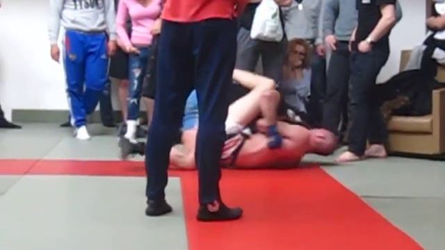 Чемпионат RFC по любительскому мма СПБ 22 04 47 смотреть онлайн