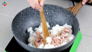 Рис с тунцом в соусе терияки. CJ THE KITCHEN