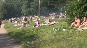 Санкт-Петербург пляж у метро Озерки. Пляж Озерки. Beach in Saint Petersburg. Beach. Пляж в Питере