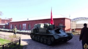 Проход СУ-76М по экспозиции музея