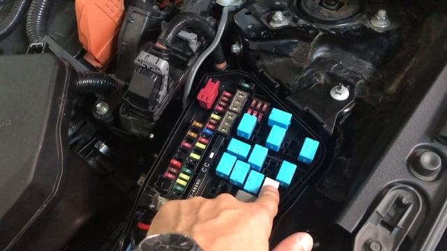 Установка противотуманных фар на Toyota Venza 2020 г.в. смотреть онлайн