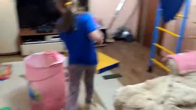 Я очень быстро убираюсь в комнате