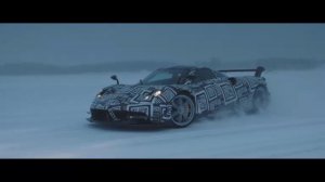 По льду на Pagani Huayra BC