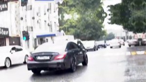 Ахмед жестко жарит свой CLS 6,3 amg на боевой прошивки по городу ?