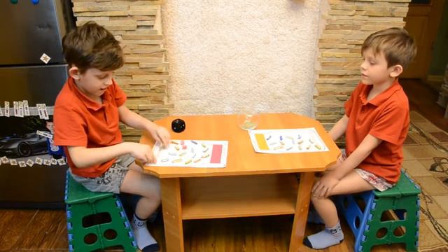 Дети играют, в игру кристалы, Твои друзья Женя и Ваня играют в детскую игру, смотреть онлайн