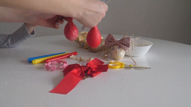 Игрушка-антистресс: как сделать капитошку своими руками за 5 минут
