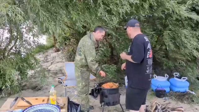 Яичница с овощами-ШАКШУКА!!! Походный завтрак от Тёмы 😊🍳