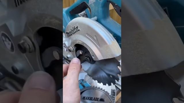 That makita blade change ??#builder #carpenter #diy #fyp #kitchen #trades #tips #tricks #workman #