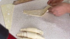 Круассаны из готового слоеного тесто.Быстрый рецепт за 30минут.Вкусные круассаны ?