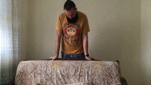 Как правильно встать на доску с гвоздями (Садху)