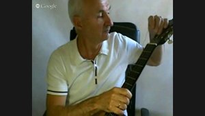 как натянуть струны на гитару