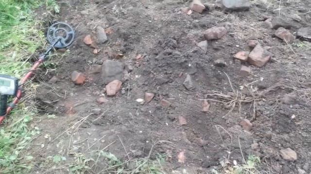 коп Полный ШУРФ И Не Мало Находок Флаконы Монеты и Многое Другое Фундамент Дома Перекопан смотреть онлайн