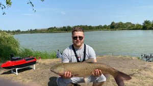 Амуры ломают подсаки, Рыбалка Липов Лог