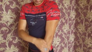 Упражнение для массажа мышц плеча и предплечья