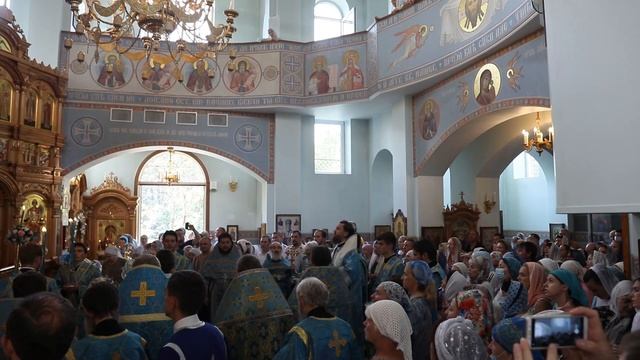 Митрополит Григорий на престольном празднике в храме Казанской иконы Божией Матери