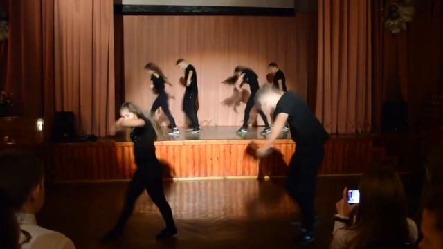 Спортивный танец (Major Lazer - Light it up; Madcon - Beggin; Let`s get it started) смотреть онлайн