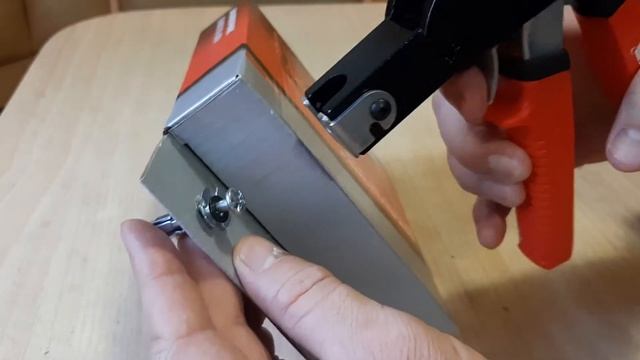 Полезный инструмент.Заклепочник для анкеров типа "Молли"