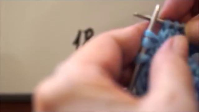 Коврик на 10 петель спицами. Часть 1. смотреть онлайн