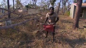 Машина из мусора