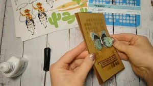 Один фон -  две открытки.  Фольга, картинки 3Д, декорации.