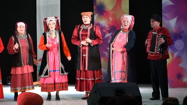 Казан шәһәренең "Казансу" керәшен фольклор ансамбле смотреть онлайн