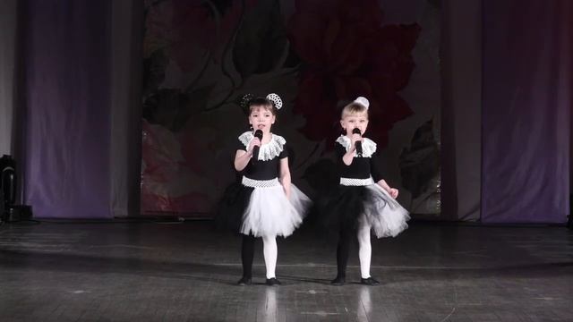 04 «Ходит наша бабушка» смотреть онлайн