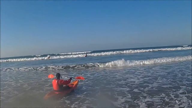 Kayak Surfing Garretstown. Co. Cork. 19th Apr 2014. Pyranha Fusion смотреть онлайн