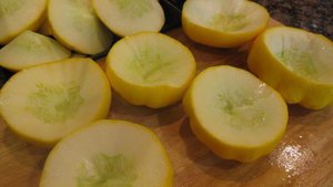 Патиссоны, фаршированные гречкой