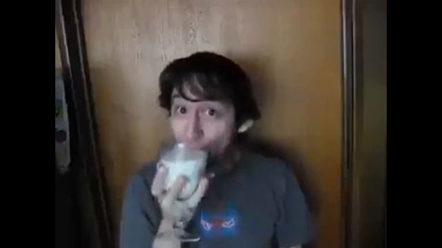 YandereDev drinks Roblox's Bloxy Cola смотреть онлайн