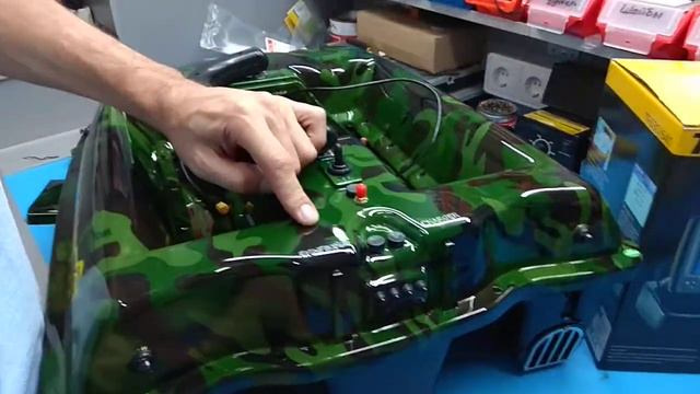 Установка эхолота TF-640 на Кораблик Carpboat Camo,Carbon смотреть онлайн