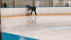 ПРАНК НА ЛЬДУ•СТАРЫЙ ДЕД В ДЕЛЕ