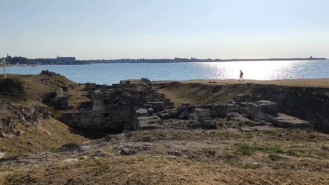 Отдых в Крыму. Раскопки древнего города Калос Лимен. смотреть онлайн