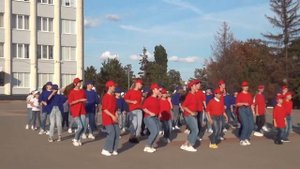 флешмоб "Флаг России" МБУ ДО "Дом детского творчества" Алексеевского городского округа