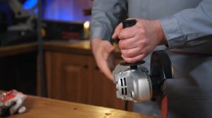 УШМ-180/2000М | Углошлифмашина Интерскол