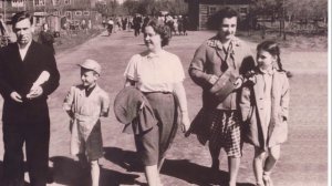 "ПАМЯТЬ СЕРДЦА"... (Фото гр. "Ленинград - Воспоминания детства"), музыка из кф тех лет)