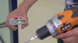 Монтаж  душевых ограждений  серии PANDORA BAS